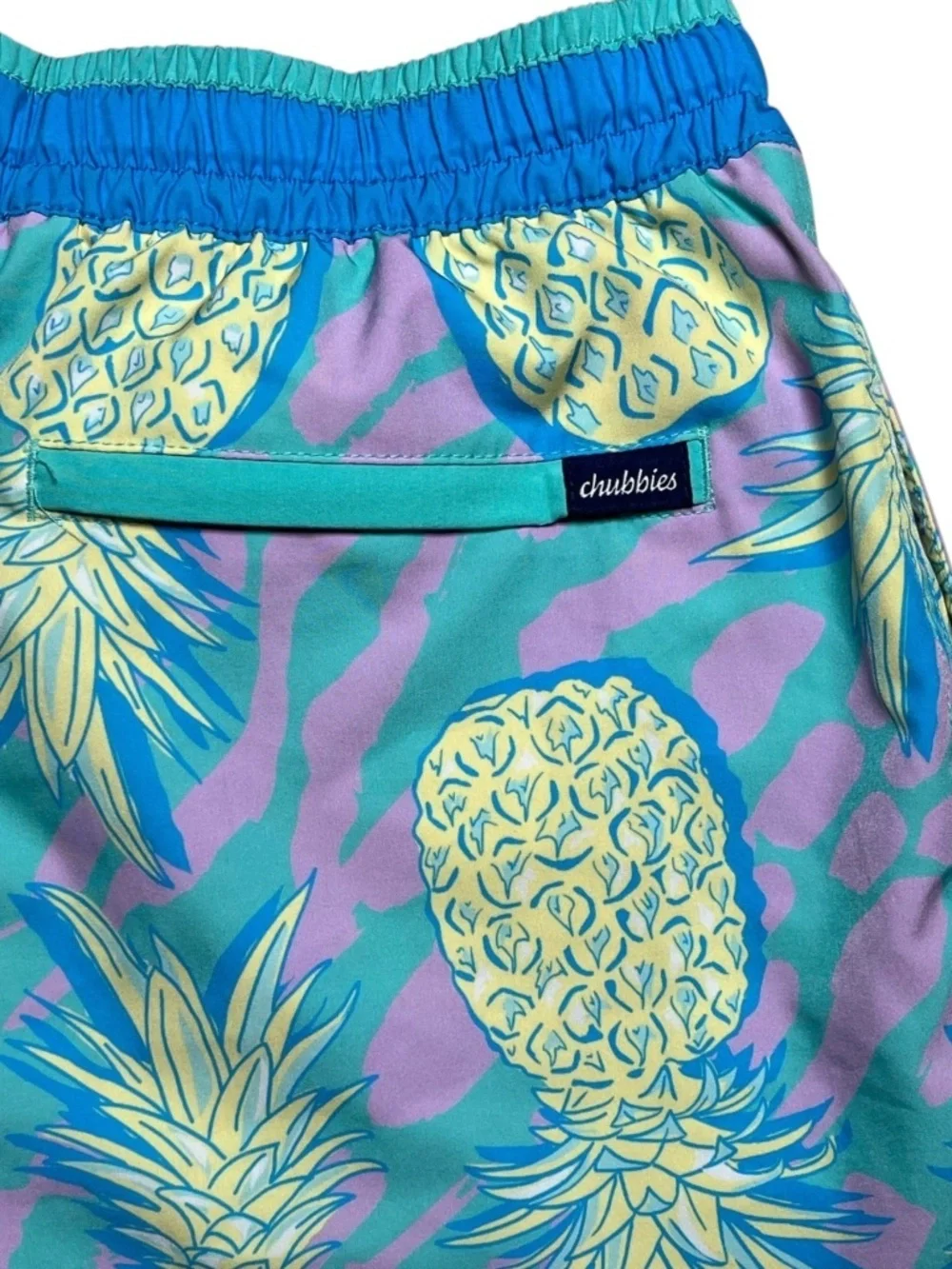 Chubbies Pineapple Swim Trunks 5.5” Inseam Low Tides Mens M Beach